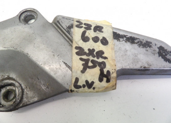 Fussrastetrager vorne links Kawasaki ZZR 600