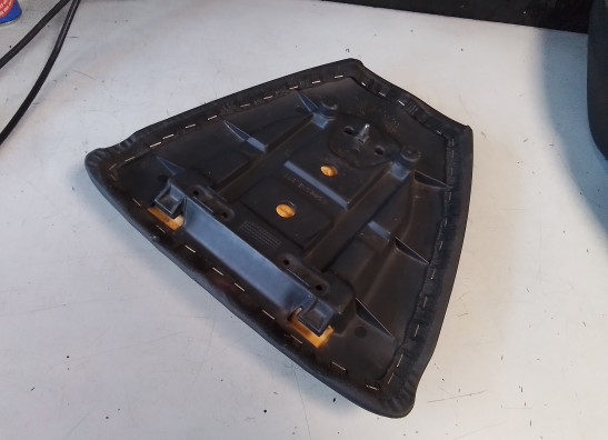 Zadel Aprilia RSV 1000