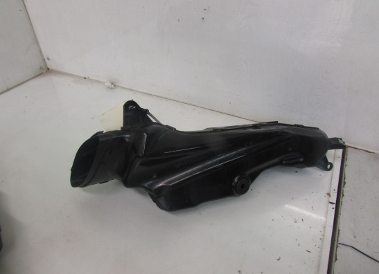 Linker luchtbuis Suzuki GSX R 1000