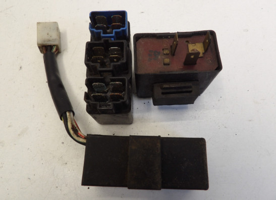 Relais Yamaha XJ 900 F