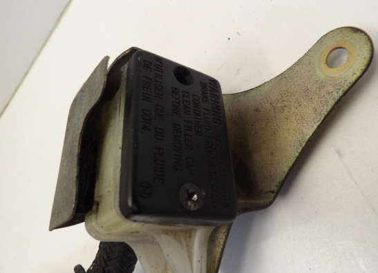 Rempomp achter Honda TRANSALP