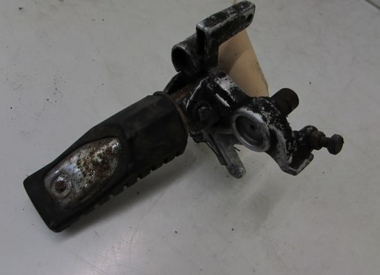 Fussrastetrager vorne rechts Kawasaki GPZ 500