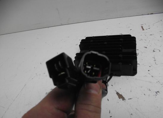 Regulator rectifier  Suzuki GSX F 650