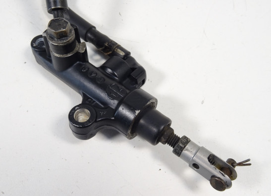 Rempomp achter Yamaha FJR 1300