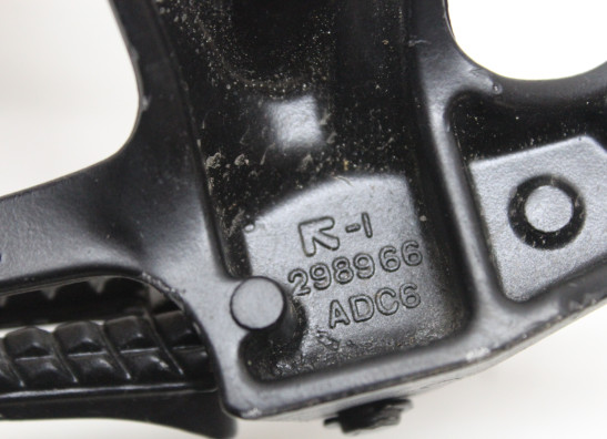Pillion step left  Suzuki GSX R 1000