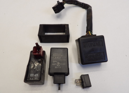 Relais unit Honda VT 700 750