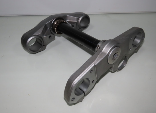 T stuk + kroonplaat Moto Guzzi Breva 850 1100 1200