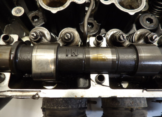 Cylinder head Kawasaki GPZ 900