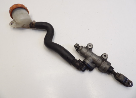 Rempomp achter Honda CBR 1000 F