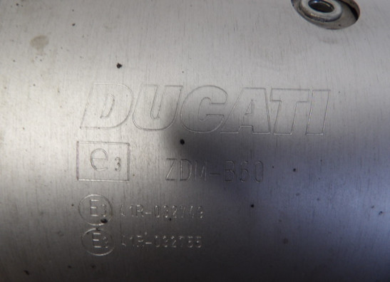 Uitlaat Ducati monster 696