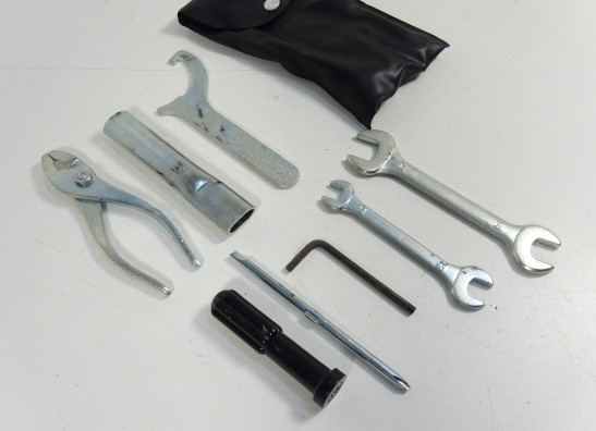 Tool set Suzuki GSR 750