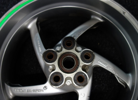 Achtervelg Benelli TNT 1130 cafe racer