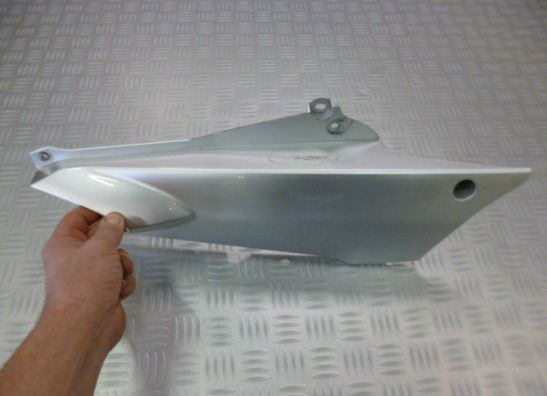 Cowl inner right Yamaha FJR 1300