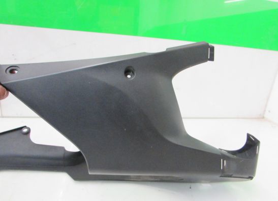 Cowl under Honda CBR Fireblade