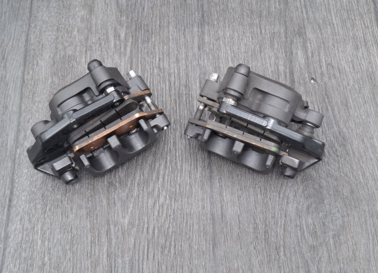 Brake calipers front Kawasaki Ninja 650