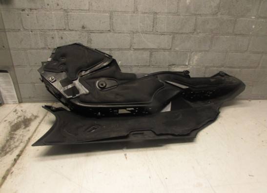 Cowl lower right BMW C 650 GT