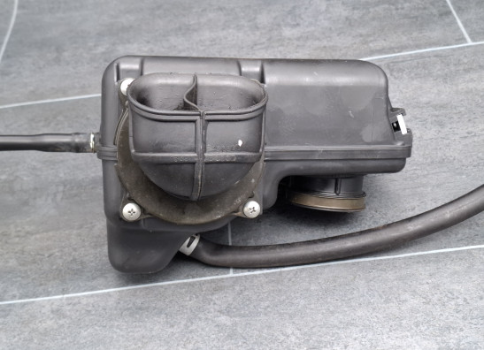 Air cleaner case Suzuki VZ 800 marauder