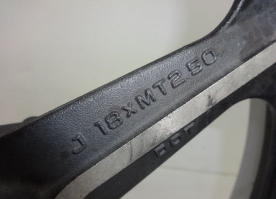 Front Wheel Honda VF 700  750 C Magna