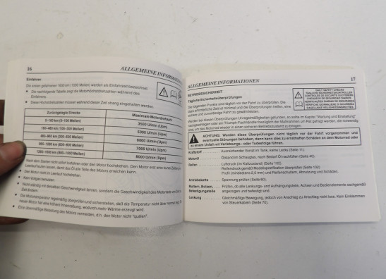 Instructieboekje Triumph Thunderbird 900