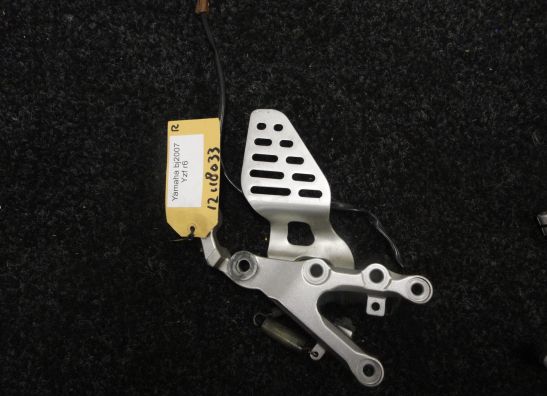 Main step holder right Yamaha YZF R6