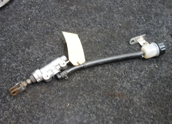 Rempomp achter Yamaha XTX 660