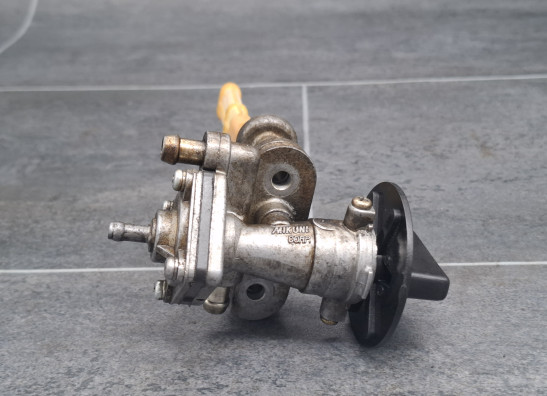 Benzinhahn Triumph Trident 900