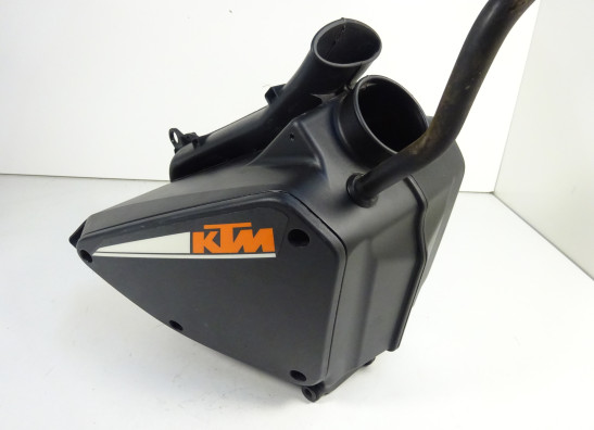 Luchtfilterhuis KTM 690 Duke 4