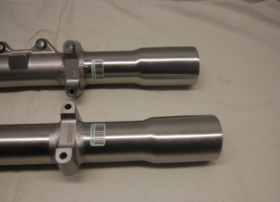 Fork pipe outside Harley Davidson Softtail