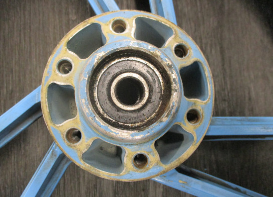 Front Wheel Suzuki GS 550 ES