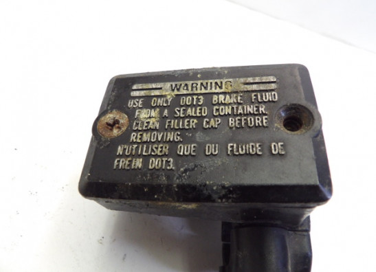 Front brake master cylinder  Kawasaki GPZ 500