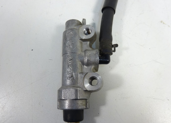 Rempomp achter Yamaha XTX 660