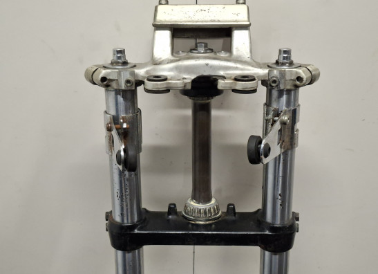 Voorpoten compleet Suzuki Madura 1200