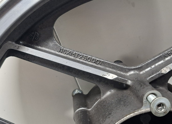 Front Wheel Kawasaki GPZ 900