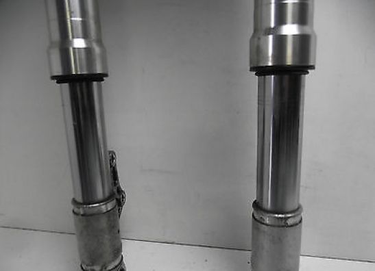 Voorpoten compleet Ducati ST2