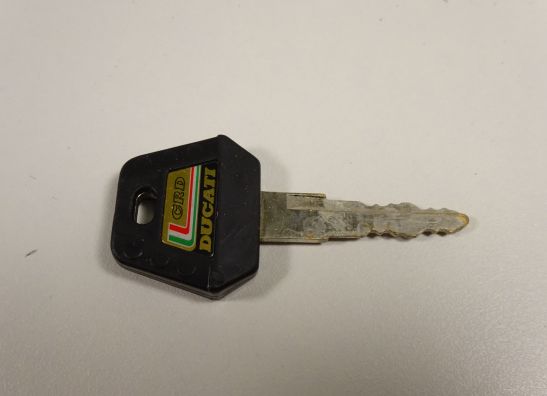 Slotenset Ducati 748