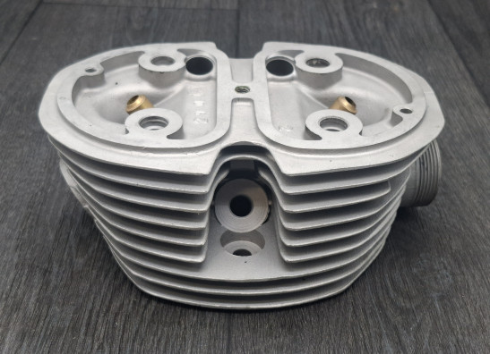 Cylinder head BMW R 60-6