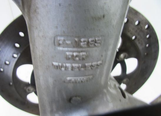 Voorwiel compleet Kawasaki ZXR 750