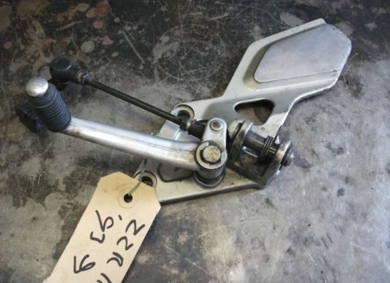 Fussrastetrager vorne links Kawasaki ZZR 1100