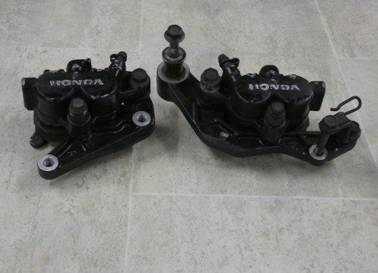 Brake calipers front Honda VF 700  750 C Magna