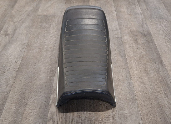 Zadel Suzuki GS 1000