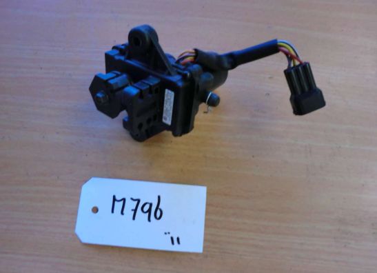 Exup servo klep Ducati monster 796