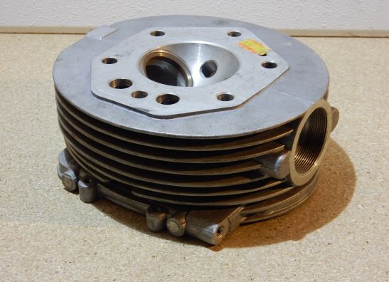 Cilinderkop Moto Guzzi V7 700