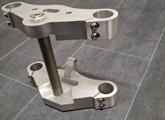 T stuk + kroonplaat Harley Davidson Sportster