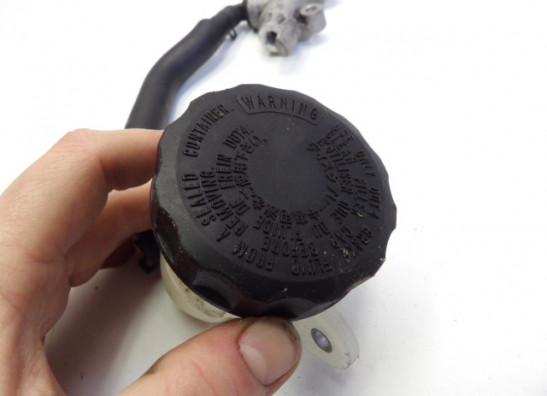 Rempomp achter Honda ST 1300 Pan European