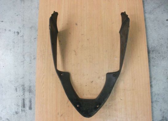 Cowl V shape under Honda CBR 600 F
