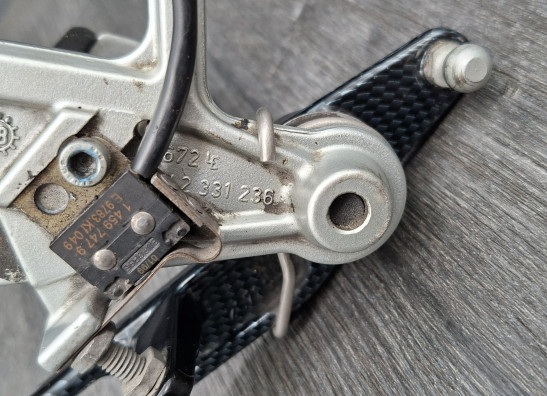 Fussrastetrager vorne rechts BMW R 1100 S