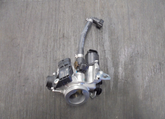 Gasklephuis Husqvarna Svartpilen 125