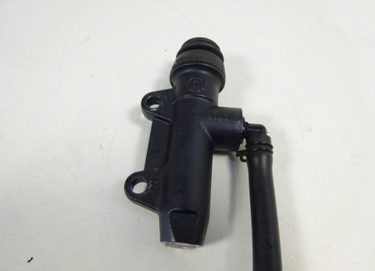 Rempomp achter Ducati monster 600