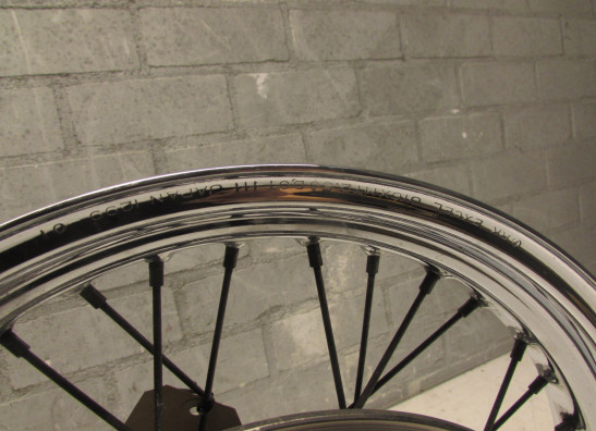 Felge vorne Suzuki GZ 250 Marauder