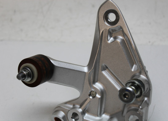 Fussrastetrager vorne links Yamaha Tenere 700